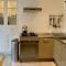 South Lakes Townhouse with Sauna