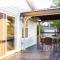 The Vue - Nestled by Roblin's Lake with a Hot Tub - Mountain View