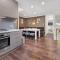 Walk to Slopes & Village, Stylish 2BR Thredbo Chalet with Garage