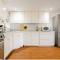 Entire unit 2Br 2Bath 1den - Port Moody