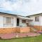 Tranquil 3 Bedroom Modern Style House in Sunnybank