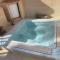 Home with Jacuzzi and outside TV - Puerto Marino