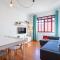 Host Wise - Spacious Comfortable Apartment - Balcony