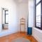 Host Wise - Spacious Comfortable Apartment - Balcony