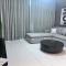 A Luxurious 2 Bedroom Emaar Beachfront Apartment in Palm Jumeirah