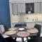 A Luxurious 2 Bedroom Emaar Beachfront Apartment in Palm Jumeirah - 迪拜
