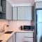 A Luxurious 2 Bedroom Emaar Beachfront Apartment in Palm Jumeirah - 迪拜