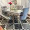 Comfortable King Bedroom within A HOME WITH HOSTS - كولومبوس