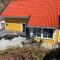 Idyllic seaside Sørland cabin with swimming pool - Kristiansand