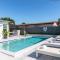 Pool House 3B-2B King Bed - BBQ - EV - Hollywood