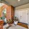 Stunning Hilltop 5BR With View And Hot Tub! - Lakeside Park