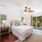 115 Pleasant Valley