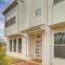 Townhome Less Than 5 Mi to Naperville and Morton Arboretum - ليل