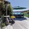 The Bach - Luxury Waterfront Living with Spa Pool - Rotorua