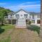 4 22nd Avenue