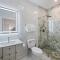 2807 Palm Blvd
