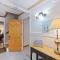 2403 Waterway Blvd