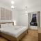 Luxe 2BR with Marina View in JBR and Walk to the Beach - 迪拜