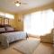 Rosebud Comfort Retreat
