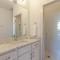 Spacious and Sleek Amazing Location Patio Space - ناشفيل