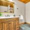 Private Chalet with Fireplace Hottub and Game Room - بيتيل