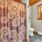 Private Chalet with Fireplace Hottub and Game Room - بيتيل
