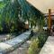 Sunny Cove Beach Resort Koh Phayam