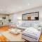 Modern 2-Bed, 2-Bath, Clapham Junction, Parking Spot Included