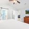 Coastal Pet Friendly Getaway in Murrels Inlet! Perfect for 8 Guests! - Myrtle Beach