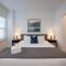 Ten Minutes to Broadway Alluring Gated Townhome - 纳什维尔