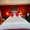 Sunset Suites in Niagara Wine Country - Niagara on the Lake