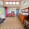 Cheerful 3 bedroom home with stunning views