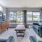 Dougs Jetty - Family Waterfront Getaway