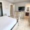 4-bedroom Beach Escape! Second Row on the 27th Ave - Myrtle Beach
