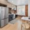 Urban Chic 1BR - Walk to Boardwalk - Min to Beach