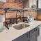 Urban Chic 1BR - Walk to Boardwalk - Min to Beach