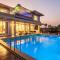 StayVista at Blush Belle - Pool and Wifi - Lonavala