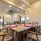 StayVista at Blush Belle - Pool and Wifi - Lonavala