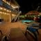 Mango Bay - Gorgeously Renovated Spacious Home wPool Spa Game Room Bikes Walk to Beach - Голмс-Біч