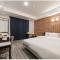 Hwaseong Wall Hotel - Hwaseong