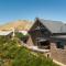 Secure, luxurious with lovely views