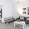 Renovated 5 Bdr House near Acropolis - New Beds, Terrace & Green Yard
