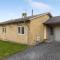 2 Bedroom Nice Home In Roslev - Roslev