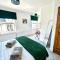 2-bedroom house in Cheltenham town centre