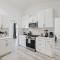 4-BD 2-BA Luxe Modern Gem with Foosball & Firepit - Grand Prairie