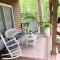Secluded Spacious Cabin in Cary - Cary