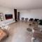Luxury Seafront Apartment with Stunning Ocean Views - 卡萨布兰卡