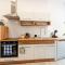 Apartament Kolorowe Sufity przy rynku - great for work - by SpaceApart - 耶莱尼亚古拉