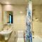 Homes 2 Retreat - Chic 1BR with Balcony & Lake Views in JLT - Dubaj