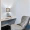 Modern Nomads Fine City-bound Living with King Bed & Balcony